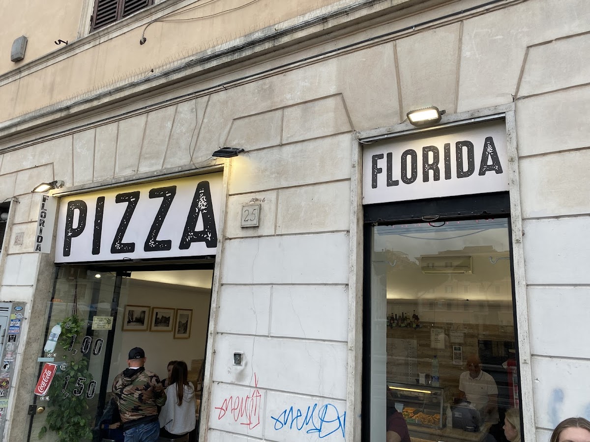 Interno officina Pizza e Mozzarella